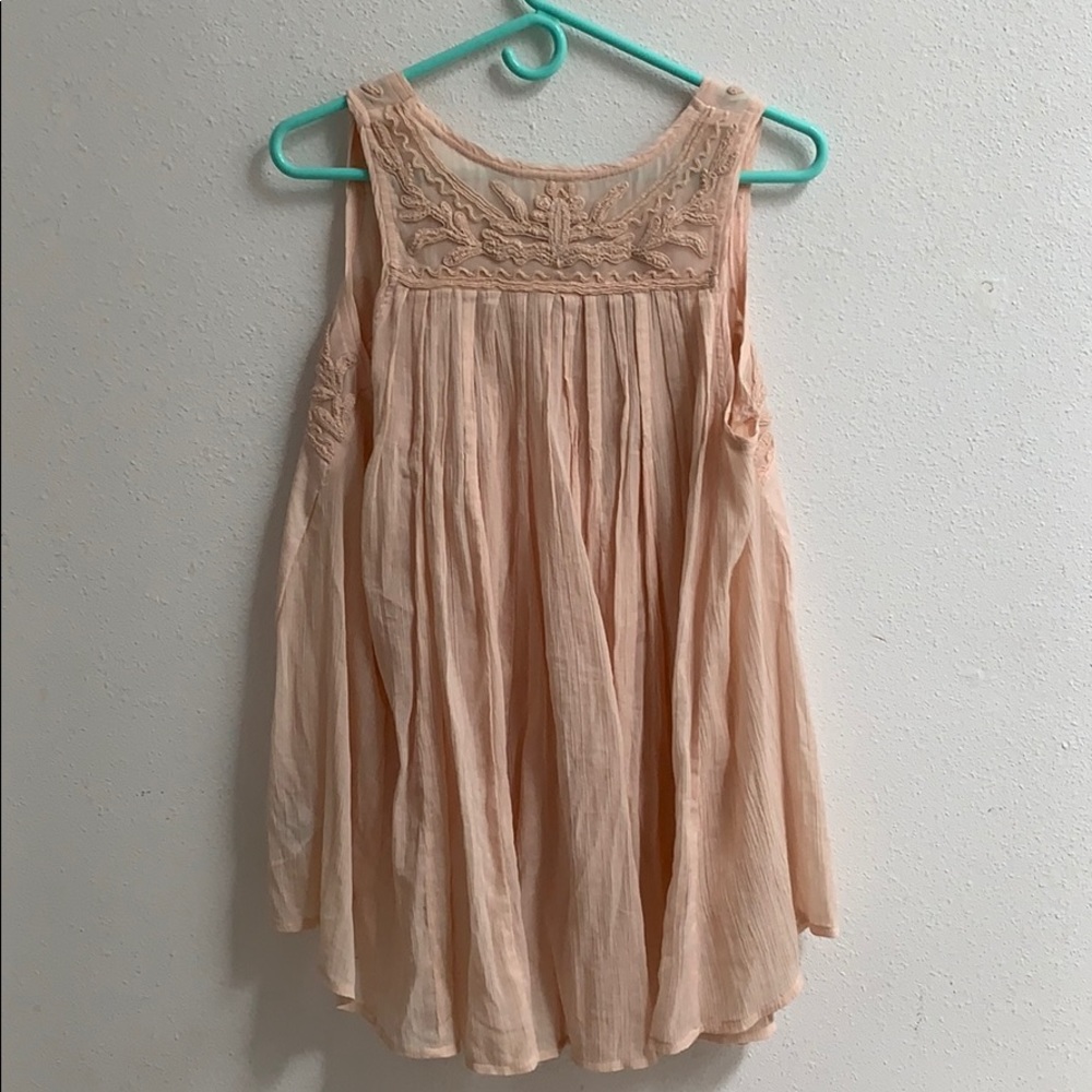 Tank top. - Picture 5 of 7